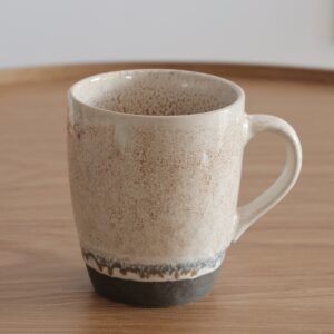 Taza rústica beis y gris